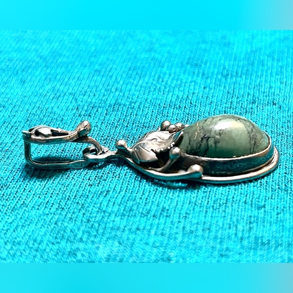 Vintage: Native American Navajo, Artesian, Turquoise, Pendant. - Picture 3 of 5